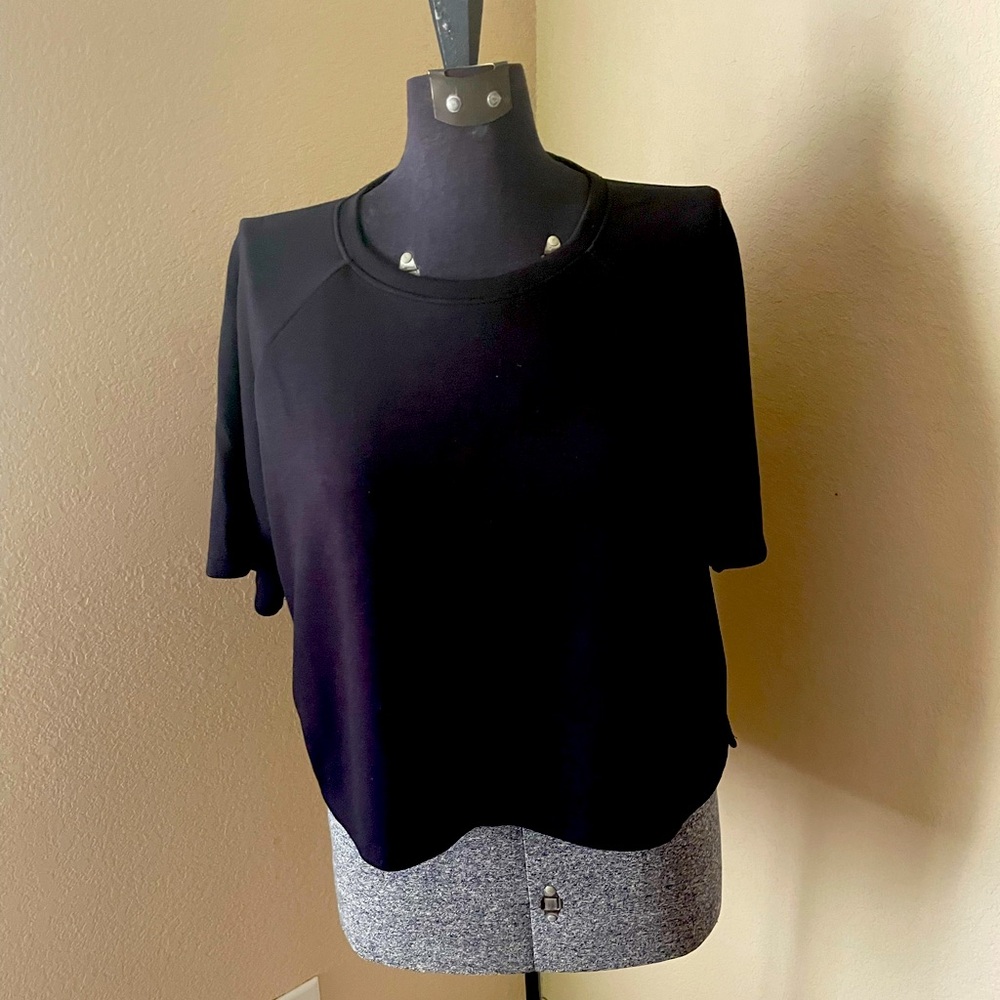 Boxy black cropped top